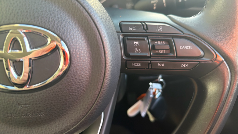 Toyota Yaris 1.5 Hybrid Icon 5dr CVT Hybrid Hatchback